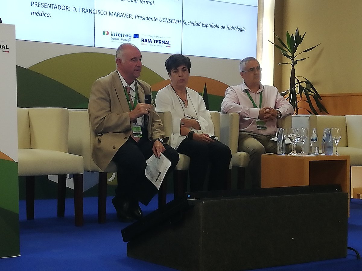 Nuestra directora médica, Lola Fernández participa en la ponencia sobre ''Médicos de Balnearios'' asegurando que la visión del termalismo ha cambiado. ''La gente ya no viene a una cura termal, viene a descansar'' #venaCaldaria #CongresoTermal <a href="/ourense_termal/">Ourense Termal</a> <a href="/concellolobios/">Concello de Lobios</a>