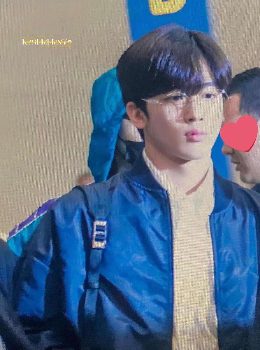 190918 인천 입국
Preview 1P
#KIMYOHAN #X1 #김요한 #요한