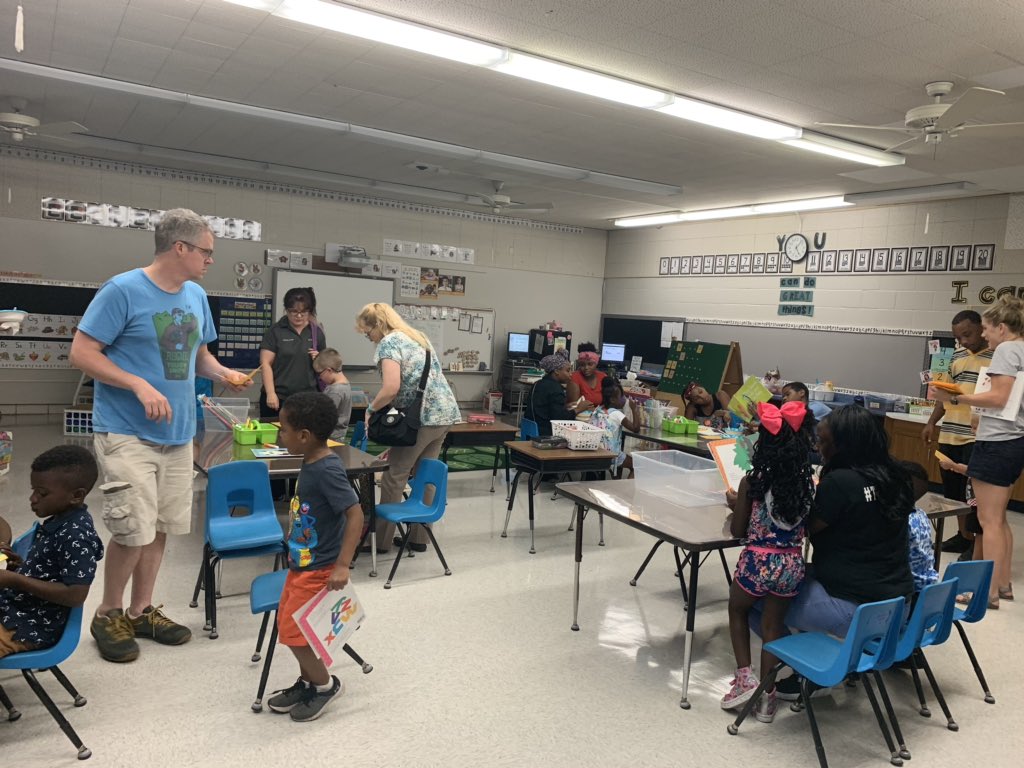BeringerDen's tweet photo. Loved seeing families curled up with a book at the Grand Reopening of @BREMustangs the cake and ice cream wasn’t too bad either 😜 #WeBelieveinBRE https://t.co/aTYm6687ec
