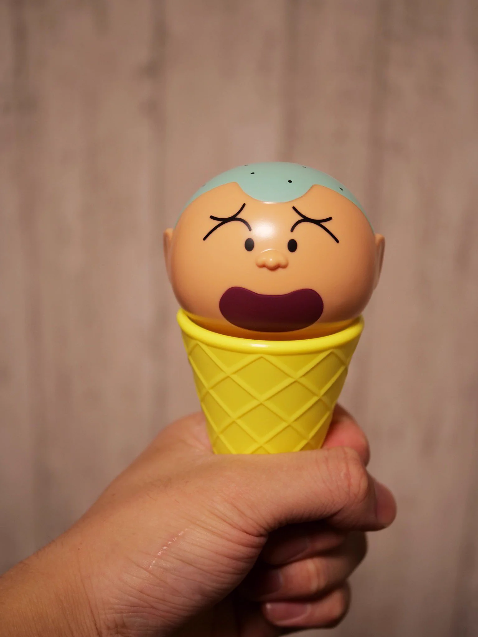 チョコミントアイス…だと思ったらまさかのあの人wwなにこれww