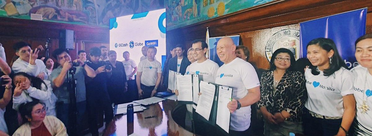 GOWiFiPH's tweet photo. Yorme @IskoMoreno brings #GoWiFi to The City of Manila! Keep yourself in the zone to enjoy the wireless fun! #GlobeHeartManila #GoWiFiZone https://t.co/yF4uUHuGsI