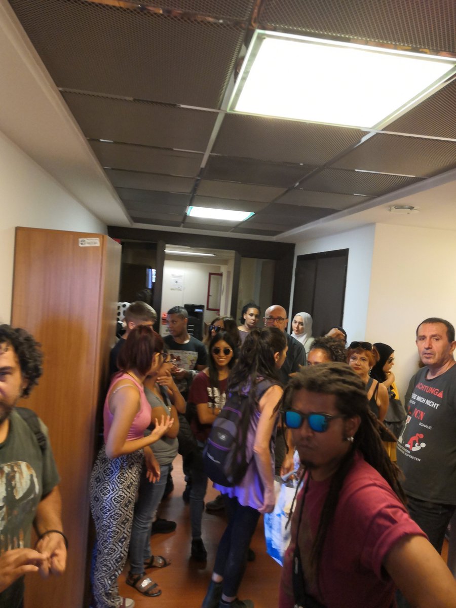 L`occupazione di Casale De Merode, lasciata senza acqua da luglio, invade l'assessorato alla casa della Regione Lazio #discontinuità