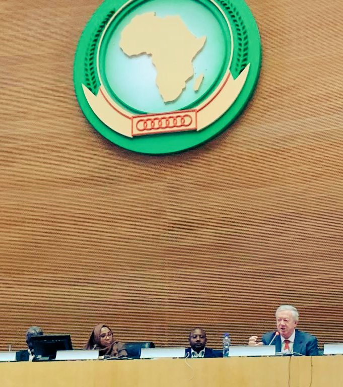 Speaking at the <a href="/2nd_PHCongress/">2nd Post Harvest Congress</a> <a href="/_AfricanUnion/">African Union</a>, Dr Hans Hoogeveen of <a href="/FAO/">Food and Agriculture Organization</a> <a href="/minlnv/">Minlvvn</a> urges action! Investment in infrastructure, education &amp; enabling pvt sector partnerships to address global climate change &amp; #food security issues #sustainability #agripolicy #agricilture #Ethiopia