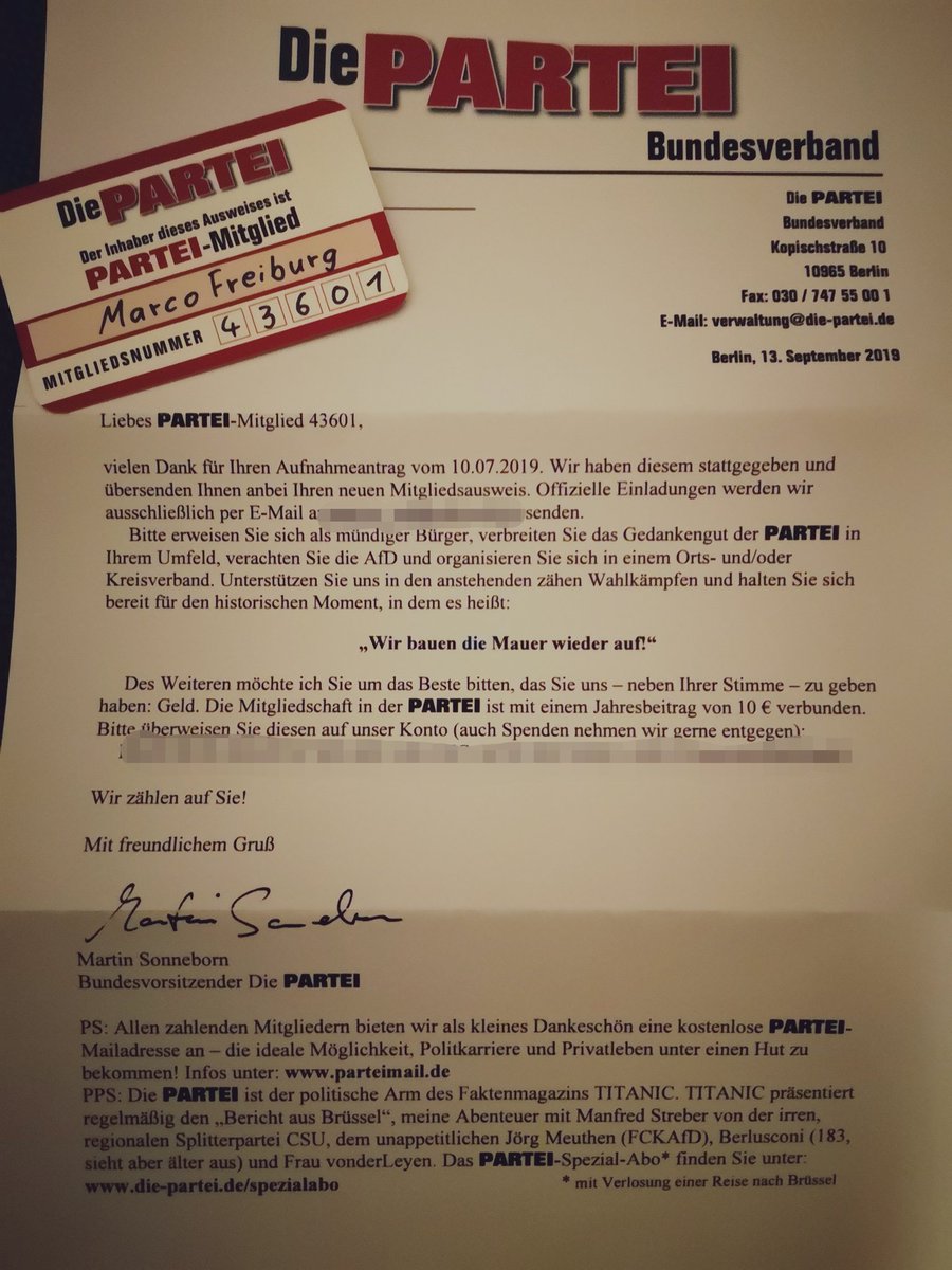 ENDLICH mit Glied! 😱 
#officiallypimped by <a href="/DiePARTEI/">Die PARTEI 🪣</a> &amp; <a href="/MartinSonneborn/">Martin Sonneborn</a>
#sehrgut #fckafd #lolspd #freitagder13te

Geld gibt's aber erst, wenn #HartzIV überwiesen wurde. 🤷🏻‍♂️
#🆓🏰