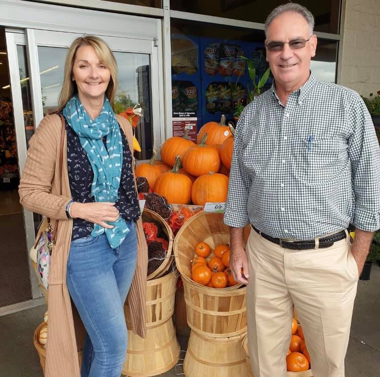 Prostretch's tweet photo. CEO Christine and Peter are travelling in USA and Canada for a week of meetings with our customers! Here they are having a little downtime in Portland, Oregon admiring the pumpkins on sale ready for Halloween 🎃 #prostretch #trims #sportswear #leisurewear #activewear #brand https://t.co/OKKzc99cbx