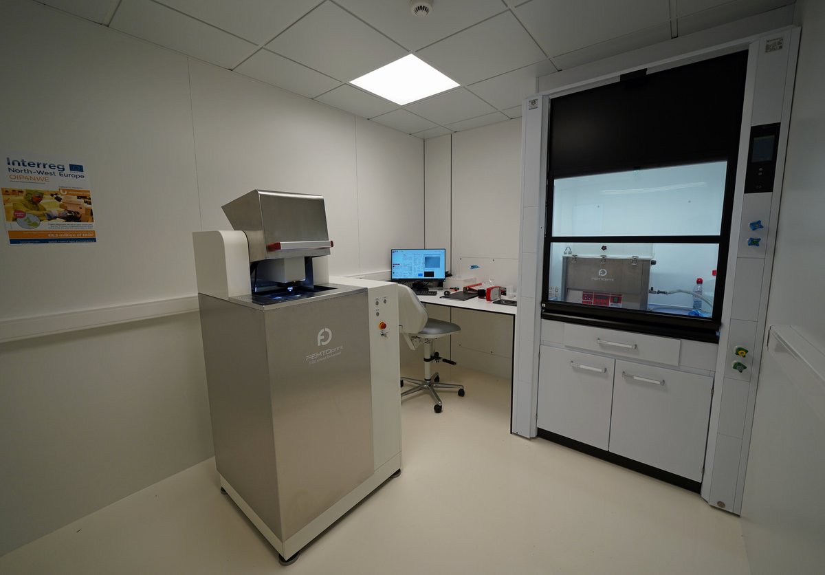 jurgenvanerps's tweet image. Advanced glass micro-optics and opto-fluidics @FEMTOprint laser micromachining facilities installed and operational @BPhotVUB @VUBrussel Photonics Innovation Center to strengthen the @OIP4NWE #photonics #pilotline with the financial support of @INTERREG_NWE and @VLAIO_be