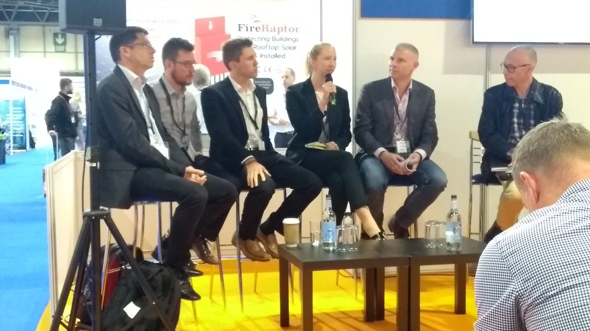 SolarEnergyUK_'s tweet photo. STA rooftop PV expert Gemma Stanley now speaking on this packed #SmartExportGuarantee panel, which makes it compulsory for suppliers to offer a tariff to households and other small-scale generators exporting power to the grid
#SolarStorageLive
More info: https://t.co/jBmyNEVeit https://t.co/OtQbdVLdXv