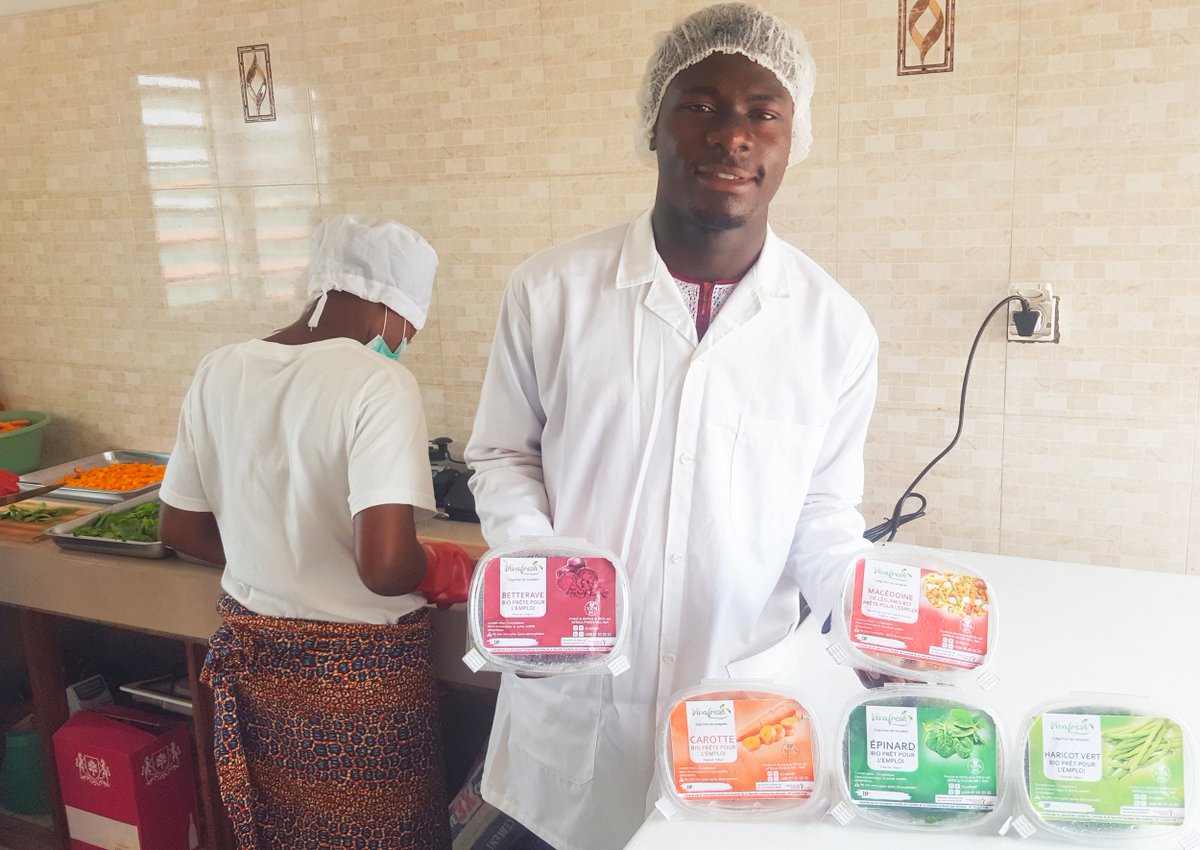D’un côté des agriculteurs avec des légumes invendus, de l’autre des clients pressés. Entre eux : l’entreprise Africa Foods Mill, qui transforme et vend des légumes frais prêts à être cuisinés. Une idée d’<a href="/aldred_dogue/">Aldred Dogue</a> : bit.ly/2kRsPmP #Bénin #Agroalimentaire
