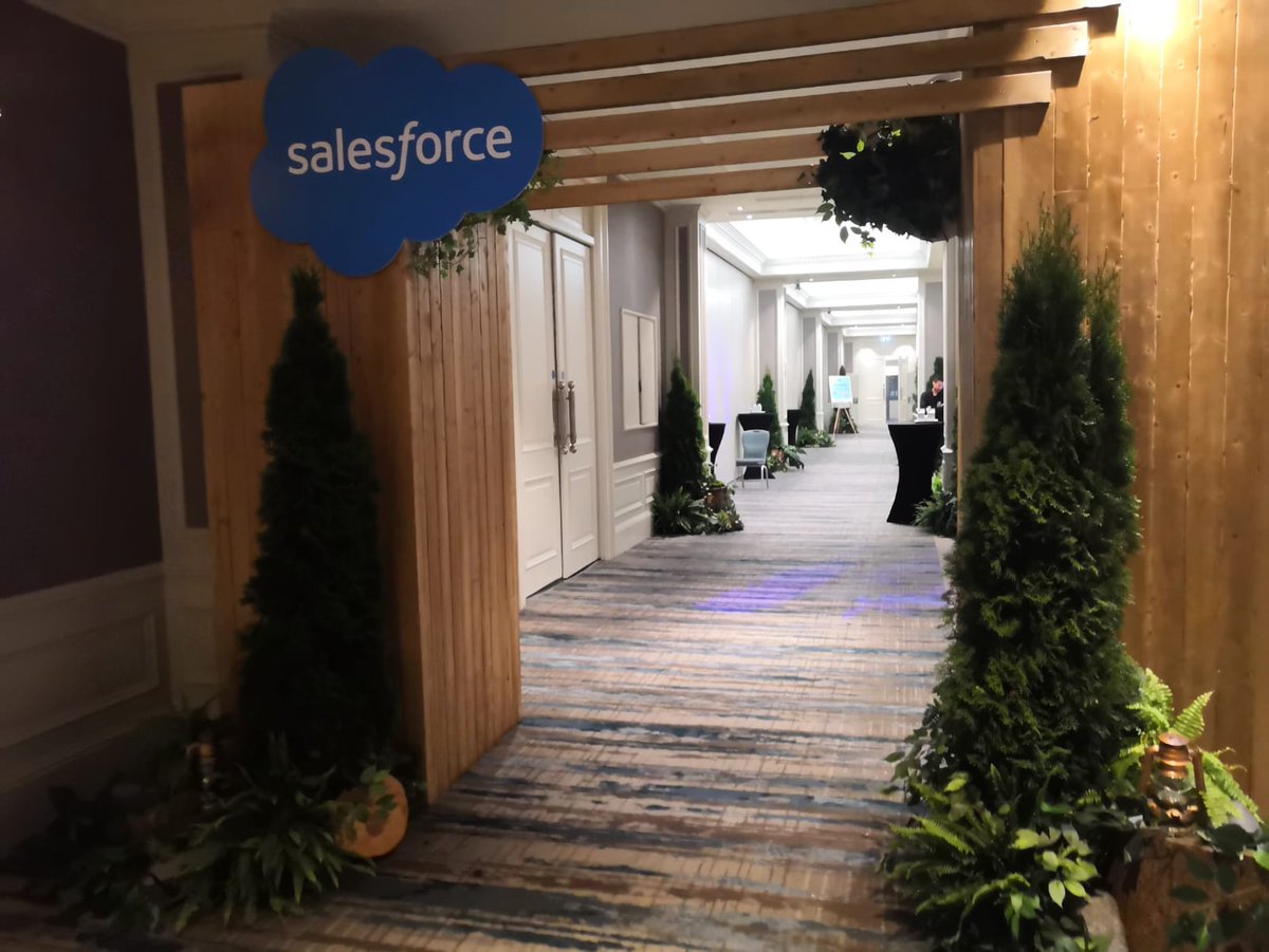 Set design and install for @Salesforce #Futureforce 2019 at <a href="/BurlingtonRd/">Clayton Conference Hotel Burlington Road</a>. 
A pleasure as always working with @Plutotheagency