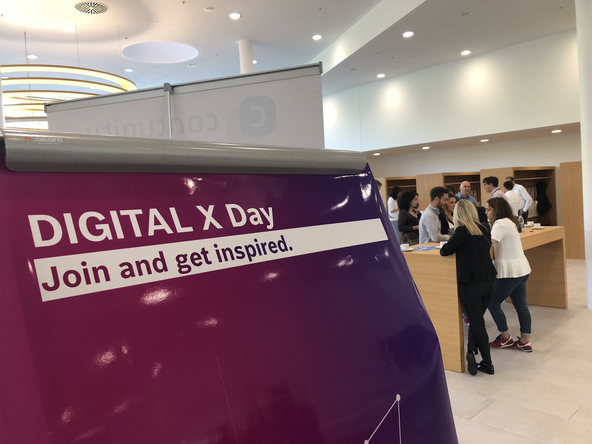 Stefferber's tweet photo. Our first joint presentation @BoschGlobal #BoschDigitalXDay19 run around the world in 🇨🇳 🇮🇱 🇩🇪 🏴󠁧󠁢󠁥󠁮󠁧󠁿 🇺🇸 🇧🇷 🇲🇽. Thx Yvonne for our great collaboration &amp; looking forward towards our #digital #IoT future 🤓 https://t.co/IK0aXABD3H