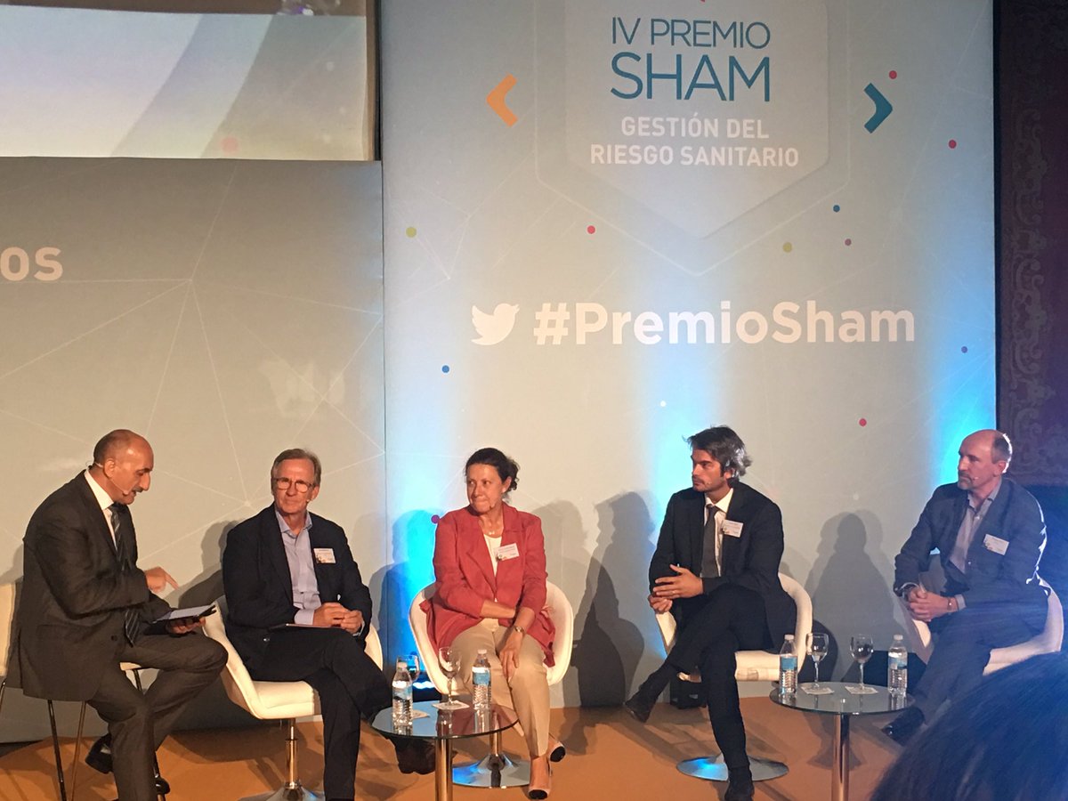 carmlarramendi's tweet photo. Ayer #DiaMundialSeguridadPaciente @sanidadgob organizó magnífica Jornada; en el @Icomem_Oficial se realizó la entrega #PremioSham y en #HLaPrincesa jornada #HackSalud y #SaludsinBulos: “Decálogo Información veraz con tecnologías” Imposible acudir a todo!!! https://t.co/MfvCpVR0jt