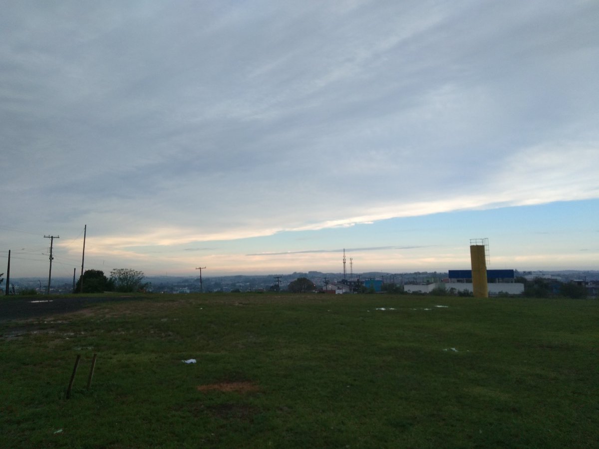 Amanhecer bonito na região oeste de Santa Maria #radioGaucha