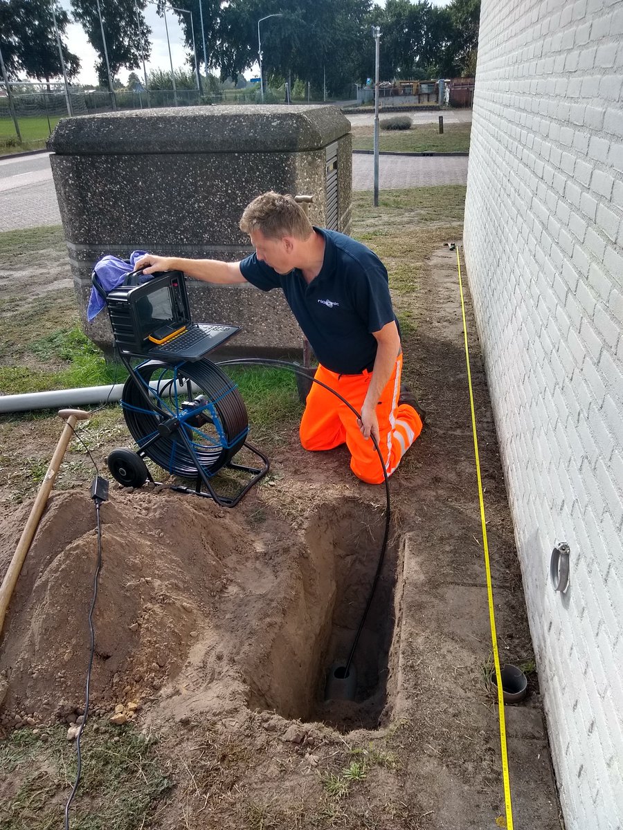 Ook kunt u tegenwoordig bij riosonic/rioolzorg terecht voor camera inspectie en ook voor evt de leiding op te sporen met een tracer