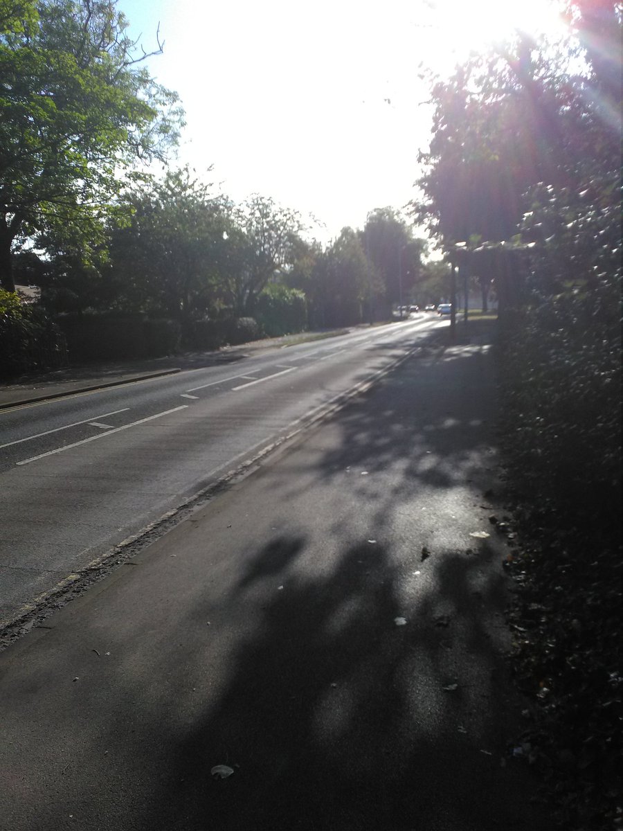 fluffycrypq's tweet photo. Just under 10k with Mike Baggott City of Hull AC this am. Cool /Sunny morning in Hull. Plenty of rest now before @thehullmarathon Sunday. Hard work all done! @RunYorkshire @runforall #ukrunchat #runchat #run_r #Marsthon #running #training @curranz_nz https://t.co/iVfvBsr6kL