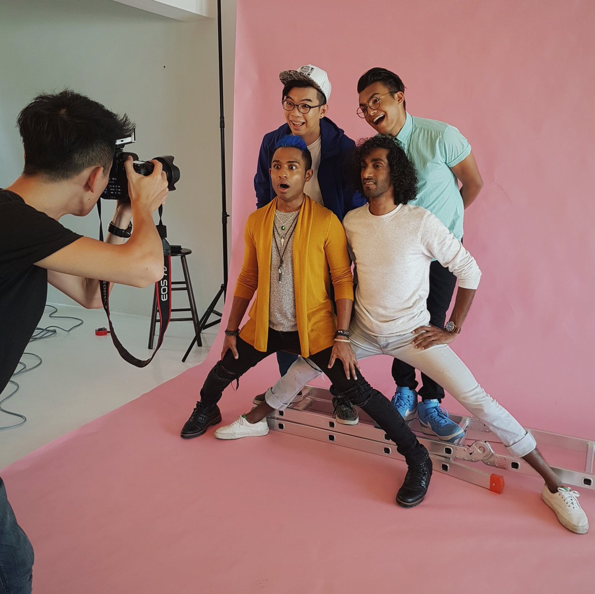 PaperplaneP's tweet photo. Tb to the photoshoot for our album, Second Date. Mandatory listening for #FinalFlightPP 🎧 https://t.co/9rD8e12sRr