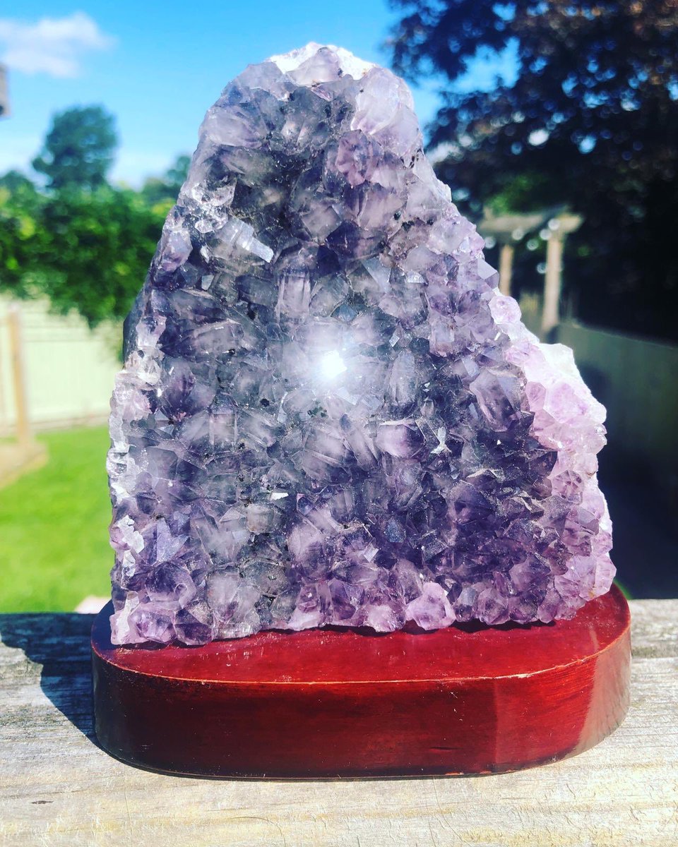 crystalbox____'s tweet photo. Hello Flashy!!!! 😍 Sensational Amethyst Druzes Stands 💎🔮💜 On wooden base 🙅🏽 Crystal of Protection 💜
Amethyst is used as a psychic protection Crystal 🙅🏽 #amethyst #amethystdruzes #dryzes #crystals #interior

https://t.co/xE3MFOsKtS https://t.co/EXWZqlaj71
