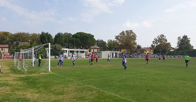 ClubRimini's tweet photo. Al via l'allenamento congiunto con il Bellaria Igea Marina ⚪🔴
💪🏻⚽️ https://t.co/KskXm0jAtS