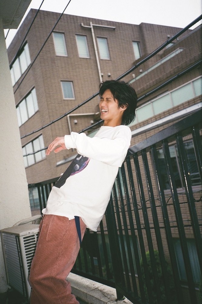 vivi_magazine's tweet photo. 磯村勇斗が10年以上も願い続けた俳優になる夢について、語ってくれました。
https://t.co/h80rWVy7qI https://t.co/ESswB6CiAp