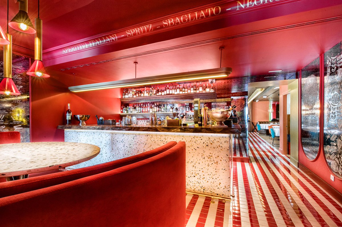 SPENDINmadrid's tweet photo. Ilmiodesign ha estado al cargo del proyecto de interiorismo del nuevo restaurante Noi italiano en #Madrid, que Grupo El Pradal acaba de inaugurar.  
El espacio respira y se basa en la Italia de los años 70. Así, @ilmiodesign habla de un estilo ‘italiano pop’ 👌🔝 https://t.co/qXXhblzqPw