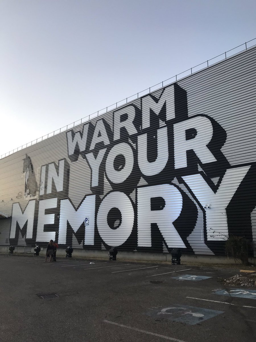 sold_art's tweet photo. « Warm in your memory » de Steve Powers (ESPO) • Biennale d’Art Contemporain - Lyon
👉👉 Retrouvez les œuvres de l’artiste sur notre galerie https://t.co/cnh67sHMue

#stevepowers #stephenpowers #espo #usinesfagor #biennaledelyon #biennaledartcontemporain #streetartlyon #artlyon https://t.co/q2pIZuZzxI