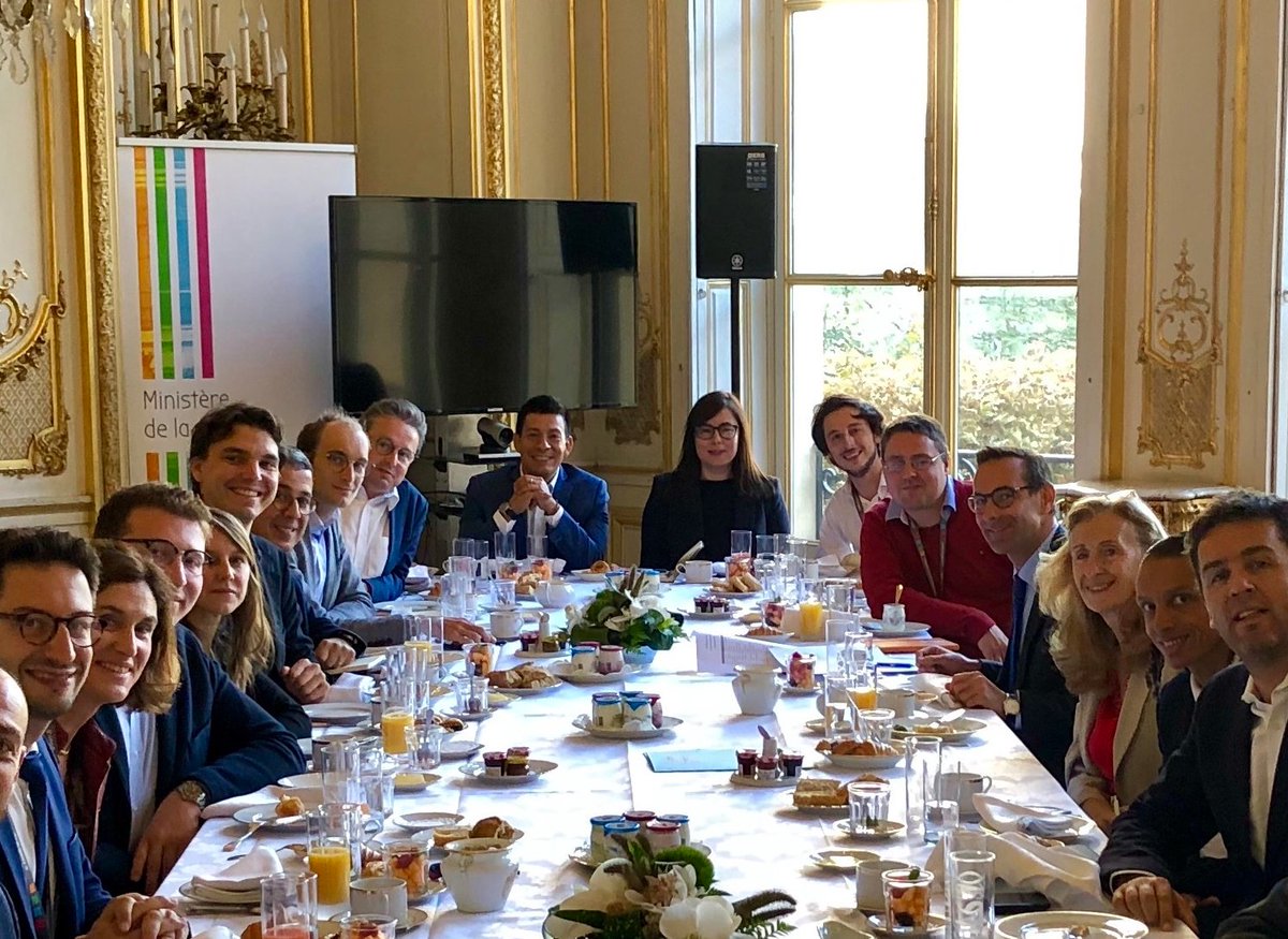 Colombozy's tweet image. Ce matin, @getcallalawyer a eu l'occasion d'échanger avec la Garde des Sceaux et la #TaskForce #LegalTech de #FranceDigitale sur notre besoin de soutien et d'accompagnement dans nos développements en France et à l'International.
#CallALawyer  #FrenchLegaltech #JusticePourTous