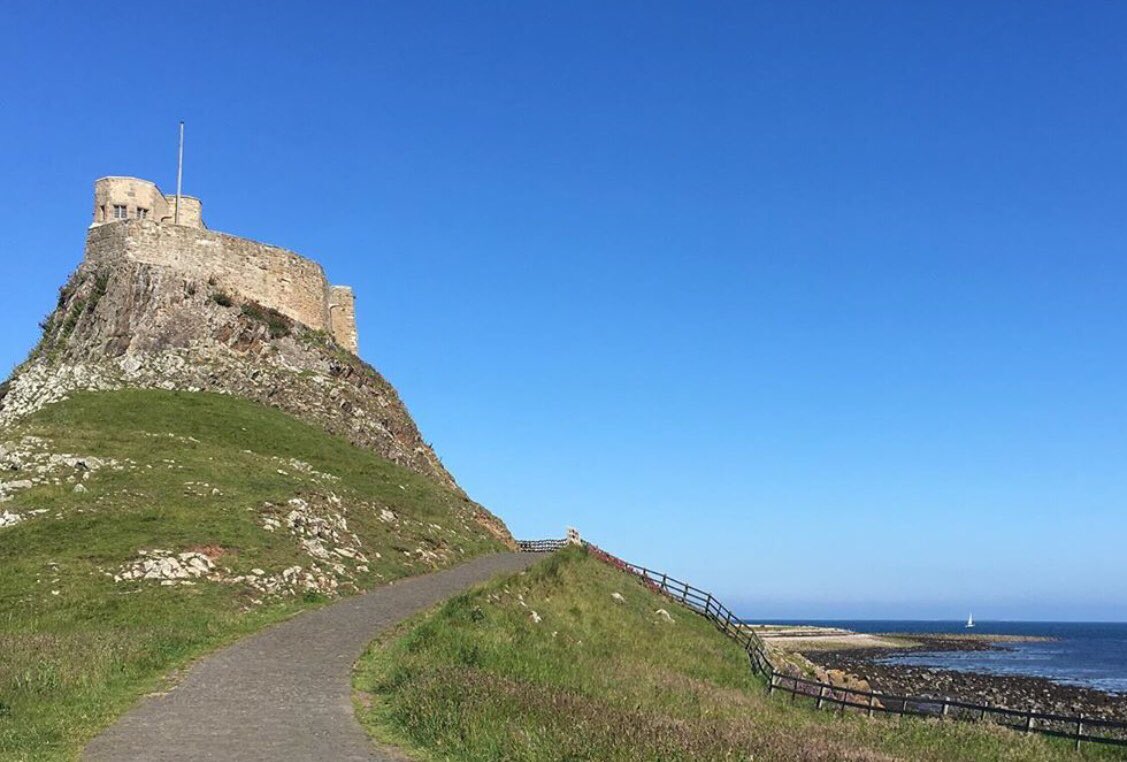 NTlindisfarne's tweet image. Thinking about the weekend yet? We’re throwing open the doors of Lindisfarne Castle for FREE this Saturday as part of #heritageopenday No need to book, just turn up. Causeway open on Sat from 10.30am until 6.30pm, castle open 11am-5pm &amp;amp; forecast is looking ☀️ #Northumberland