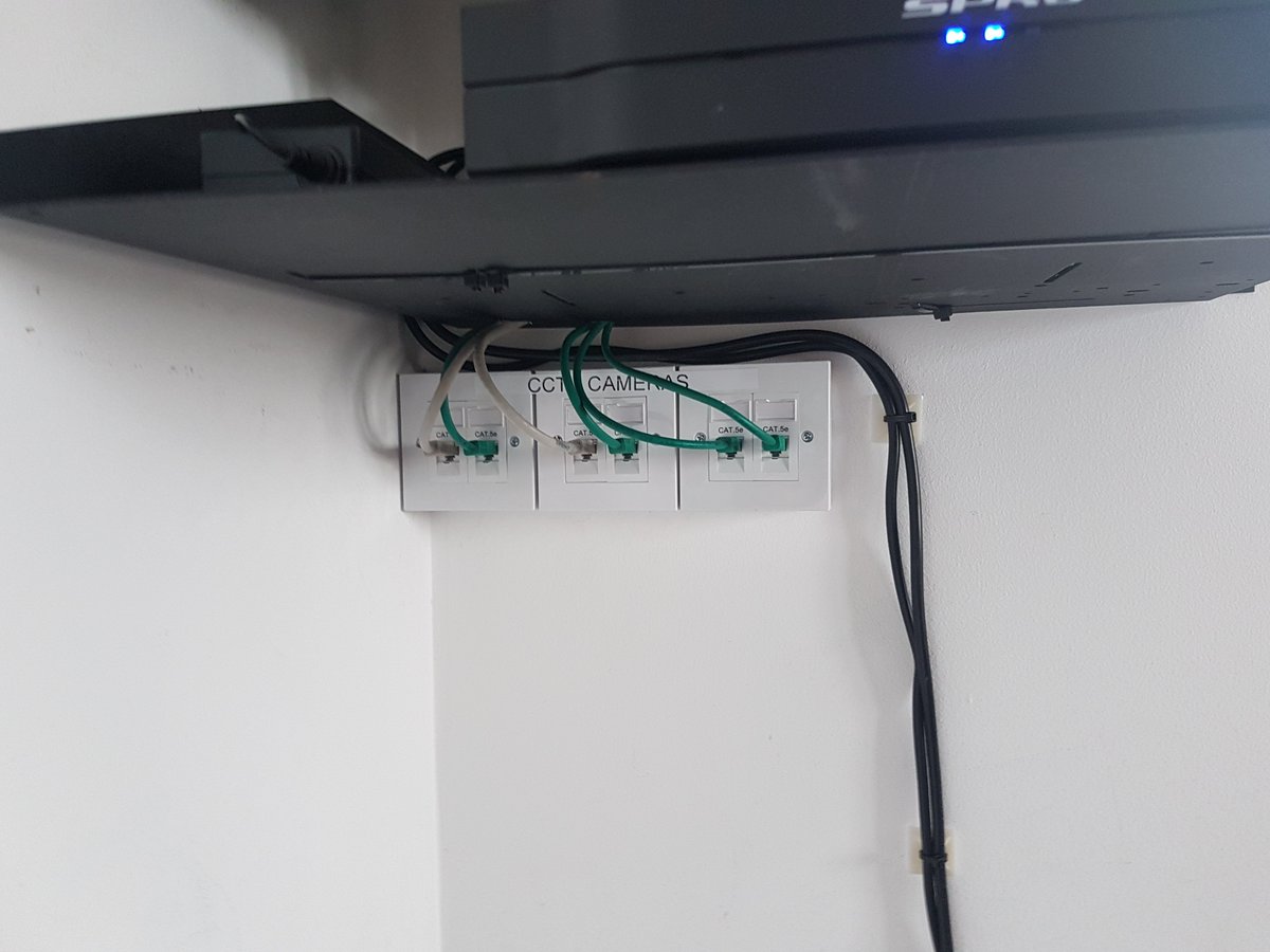 HB_Digital's tweet image. Vet-acular! The boys have been busy installing this small 6 camera IP #CCTVsystem at a local #vetclinic. These cameras each are 4 Megapixels and include an audio feed - so sound, as well as video, is recorded.
Safety and Security is a must #🐈 #🐕