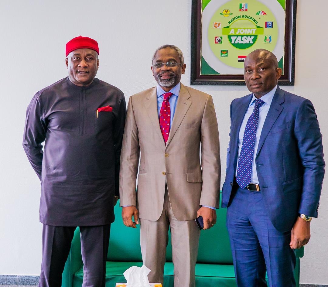 I just met with Mr. Allen Onyema the CEO of <a href="/flyairpeace/">Air Peace</a>, we owe him gratitude for flying Nigerians stranded in South Africa back home at no cost, his benevolence will not be forgotten. Join me in thanking him.