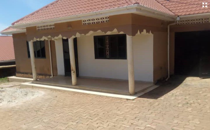 butchaks's tweet photo. Do you know any one ?!!!
Who wants to #buy,#rent,#let or #sell
(#land,#house,#apartment,#shop,#warehouses) in #Uganda
MAKE MONEY with @MpindiRealty
#mpindirealtyproperties
Simply
call +256753004364 or send an email #mpindirp500@gmail.com
#earn upto 40% commision #realestate https://t.co/O6ggm94TQv