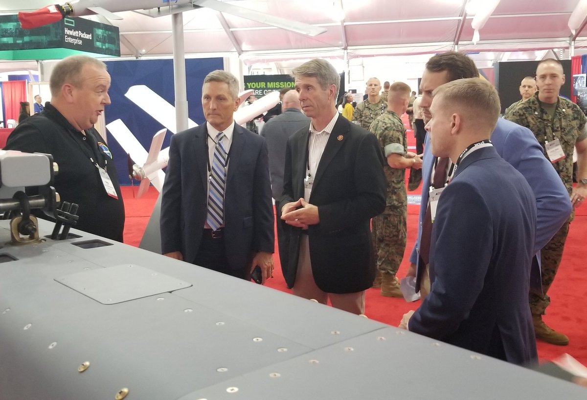 WarfightingLab's tweet photo. We were honored to chat with Congressman Rob Wittman (VA-01) as he walked through the Marine Zone at the 39th Annual Modern Day Marine @mcbquantico 
#MDM19 #MDM2019 #USMC #MCWL https://t.co/HvPCwp3p14