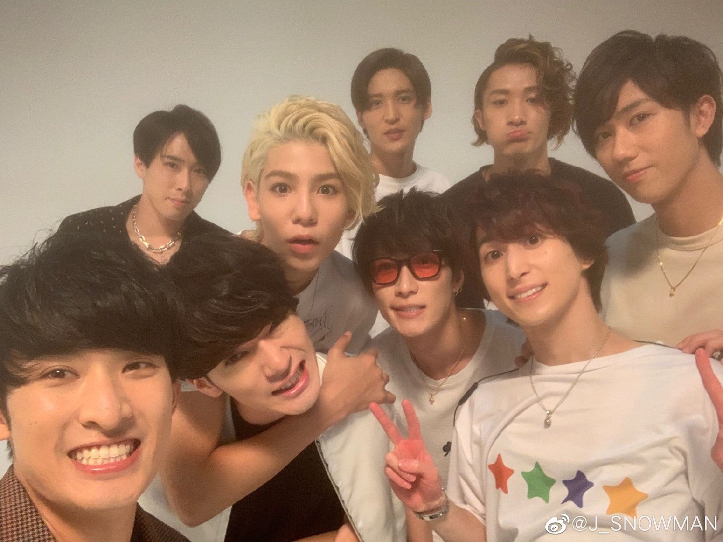 Twitter 上的 ゆでたまごの黄身 個人的にはsnowmanの家族感が好きです 仲がよくて 決して馴れ合ってなくて 助け合ってる感じが 純粋に 羨ましい 究極の話 加入したい 真顔 タッキーから電話かかってこないかな Snowman 深澤辰哉 岩本照 渡辺翔太