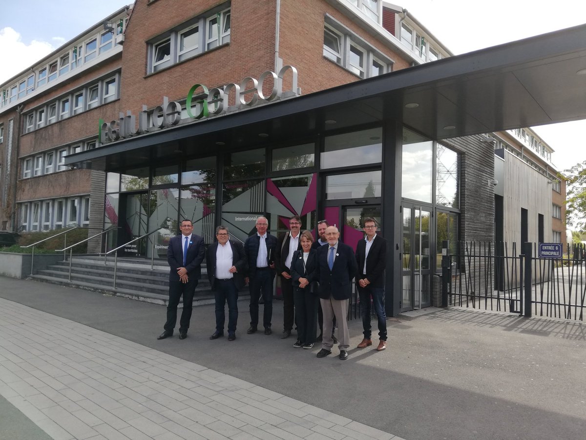 AGRICADRE_ESA's tweet photo. @Groupe_ESA @institutgenech #partenariat #enseignementsupérieur #agriculture #gestion #commerce https://t.co/qDtTbP5bLY