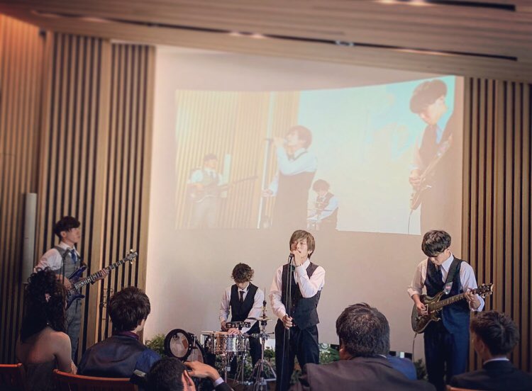 sad_my_enemy's tweet photo. 【Congratulations on your marriage】
2019.09.15  結婚式にお招き頂き
アコースティックライヴをさせて頂きました🎊
微力ながらも新郎新婦の門出を祝う事ができ、素晴らしい日に携われたことを光栄に思います！

#SadMyEnemy
#SME https://t.co/swxnbUtO8R