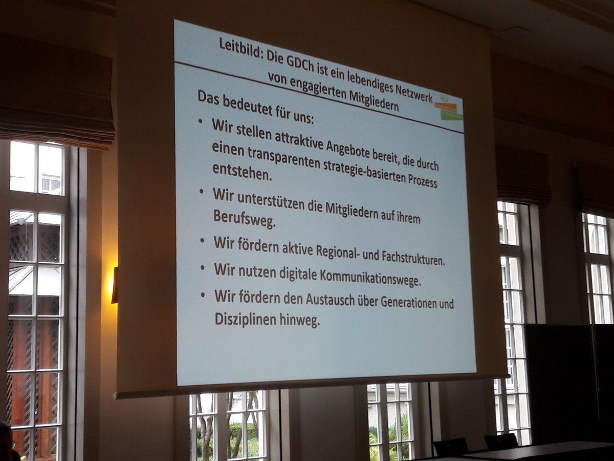 GDCh-Mitgliederversammlung: Präsident M.Urmann stellt die Leitbilder der GDCh vor. #wifo2019