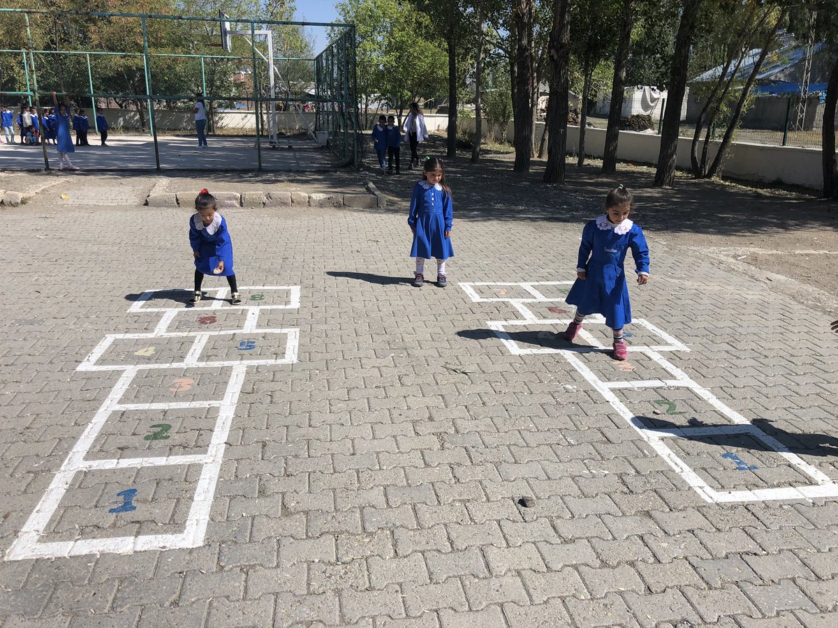 Çocuklarımız rengarenk bahçemizde artık daha mutlu <a href="/mfaruktekinn/">Mehmet Faruk Tekin</a> @agriarge @meb_ailesi2023