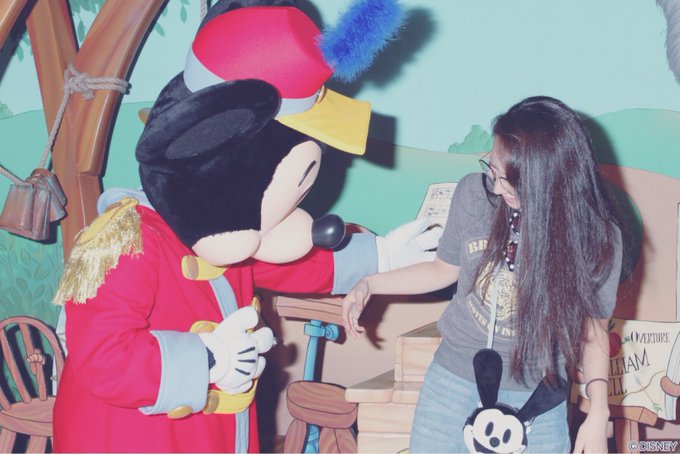 なーに話してるのかなー💓🥰💭💕幸せ❤️😭✨ #Disney #ディズニー #MickeyMouse #ミッキー #2枚目 #そしてこのアトラクション実は初めて乗った笑 https://t.co/rac<a href="/tag/disney"class="tags">#Disney</a><a href="/tag/%E3%83%87%E3%82%A3%E3%82%BA%E3%83%8B%E3%83%BC"class="tags">#ディズニー</a><a href="/tag/mickeymouse"class="tags">#MickeyMouse</a><a href="/tag/%E3%83%9F%E3%83%83%E3%82%AD%E3%83%BC"class="tags"><span>#ミッキー</span></a><a href="/tag/2%E6%9E%9A%E7%9B%AE"class="tags"><span>#2枚目</span></a><a href="/tag/%E3%81%9D%E3%81%97%E3%81%A6%E3%81%93%E3%81%AE%E3%82%A2%E3%83%88%E3%83%A9%E3%82%AF%E3%82%B7%E3%83%A7%E3%83%B3%E5%AE%9F%E3%81%AF%E5%88%9D%E3%82%81%E3%81%A6%E4%B9%97%E3%81%A3%E3%81%9F%E7%AC%91"class="tags"><span>#そしてこのアトラクション実は初めて乗った笑</span></a>