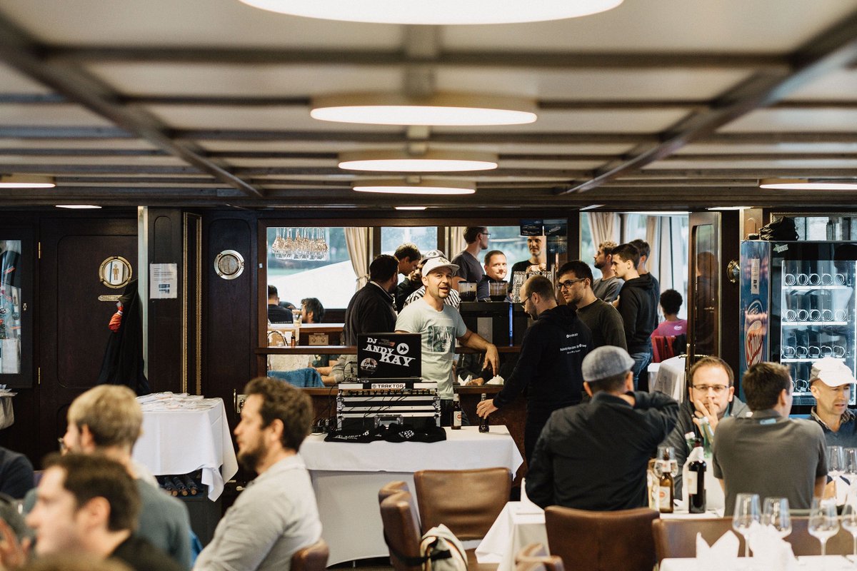 lakeside_hf's tweet photo. Ahoi Hackers! What a great #lakesidehackfest! Thanks to all the attendees and of course our great speakers, together you made this event an amazing experience . Until all of the photos are uploaded on the website, here are some first impressions of the Hackfest! 🛥️ 👨‍💻👩‍💻 https://t.co/BclwT1NW98
