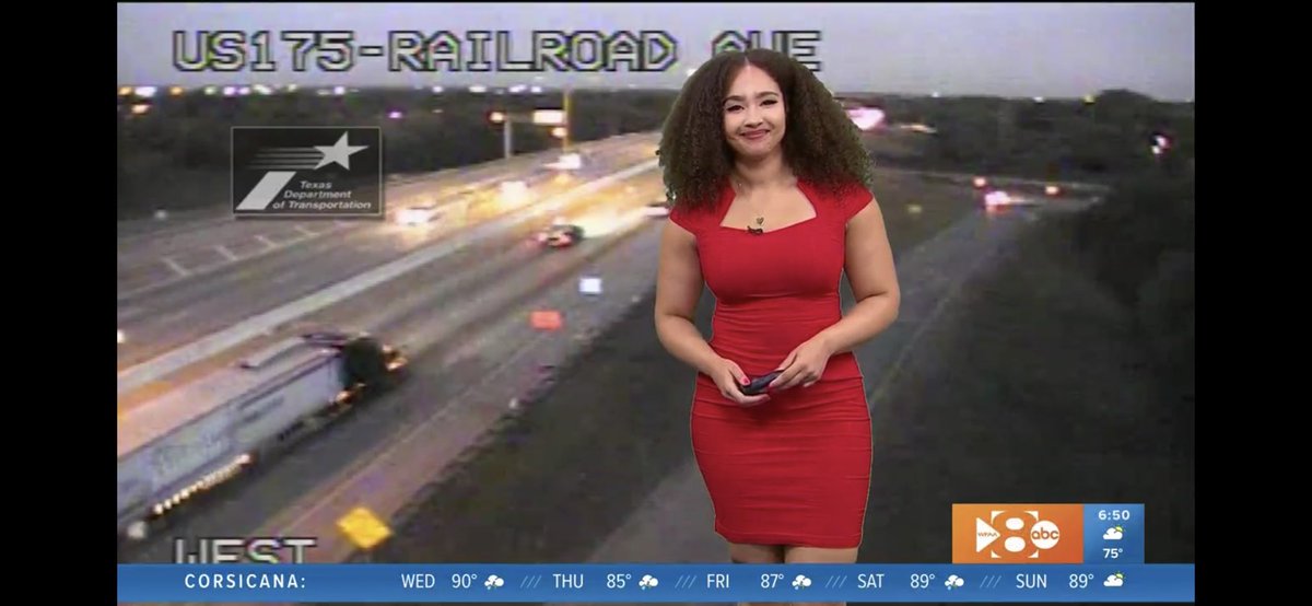 Maj_Catastrophe's tweet photo. Good morning @DemetriaObilor #iamup😍 #LadyInRed💃 #MissFashionista💁♀️ #TrafficBae🚦 #WCW https://t.co/QabixL9eMd