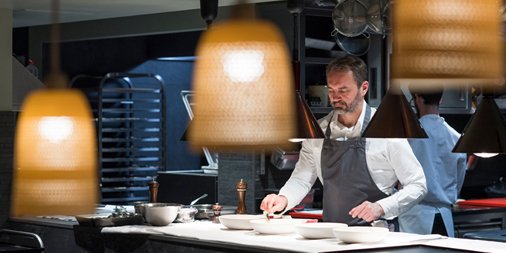 [Agenda] #Conférence : C'est dans l'assiette
Christophe Aribert, double étoilé, partagera son expérience de grand cuisiner &amp; sa vision du "bien manger étudiant"
🗓 8 octobre | 18h30
📍 Grenoble EM
➡ Organisé par <a href="/GemEnDebat/">Gem en Débat</a>/<a href="/MillesimetsGEM/">Millési'metsGEM</a> 
Inscriptions👇
grenoble-em.com/agenda-confere…