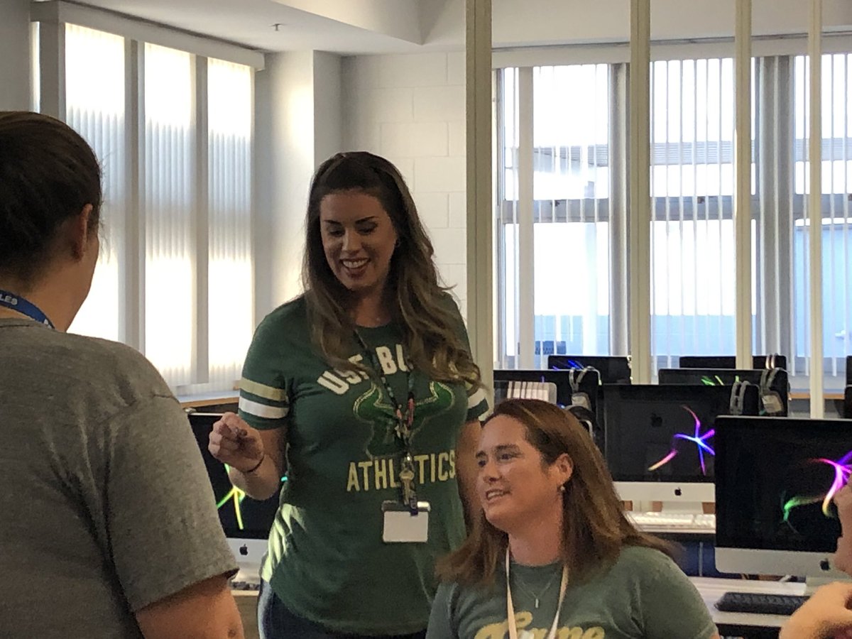 LaurenPantoja1's tweet photo. @kailinklemmer & Shayna Sasse tied focus note-taking with social-emotional learning! #avidproud @PRSMS_Eagles @PascoAVID @pascoschools #safesupportivelearning https://t.co/ioRSuzYnnR
