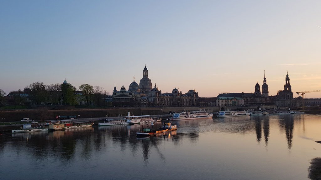 TrippingSusana's tweet photo. The transition tourist to resident was not easy, but I always found #Dresden stunning. I put in the form of a couple  #guides my favorite places, those I show to my friends and family when they visit me. Are you coming?

https://t.co/TJjNS1cDSd https://t.co/UeEpurlctC