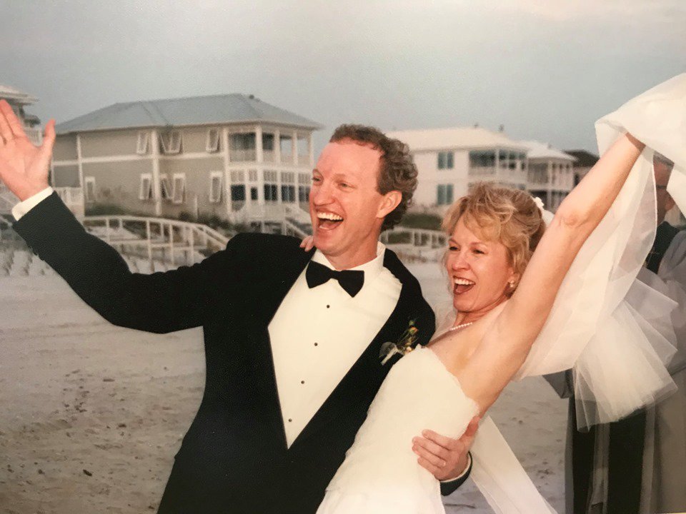 StarlaFitchMD's tweet photo. (1/2)20 YEARS!! Yep. 20 years ago, Chris and I stood barefoot on the beach at sunset and took a leap of faith. How did we do 20 years? Well, one day at a time. There are 2 things that have kept us going: Humor. And Heart. #HumorAndHeart #20YearsToday #BeyondBlessed https://t.co/ee2x3oa0xb