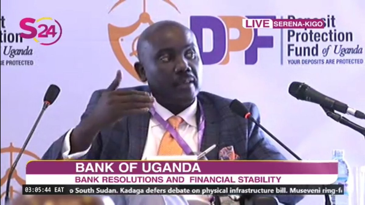 JackieAkampwera's tweet image. Dr.Twinemanzi Tumubweine,ED BOU supervision taking on the Q&amp;amp;A session.
#SmartBusiness 
#SmartUpdates