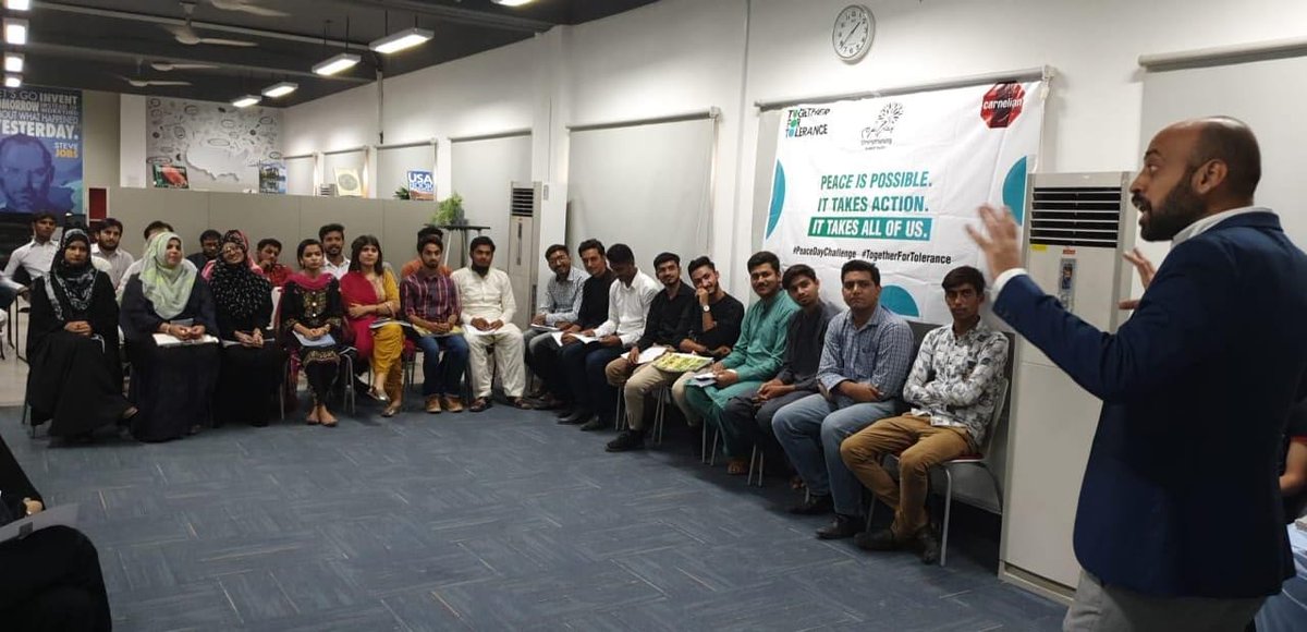 TFTolerance's tweet photo. A session by senior consultant Muhammad Ali who shed light on the importance that, how can we empower Student Leadership on Campus for Social Cohesion and Tolerance in making the world a more peaceful and tolerant place.

#PeaceDayChallenge
#TogetherForTolerance
#TeamMultan https://t.co/6zoyTyDIEi