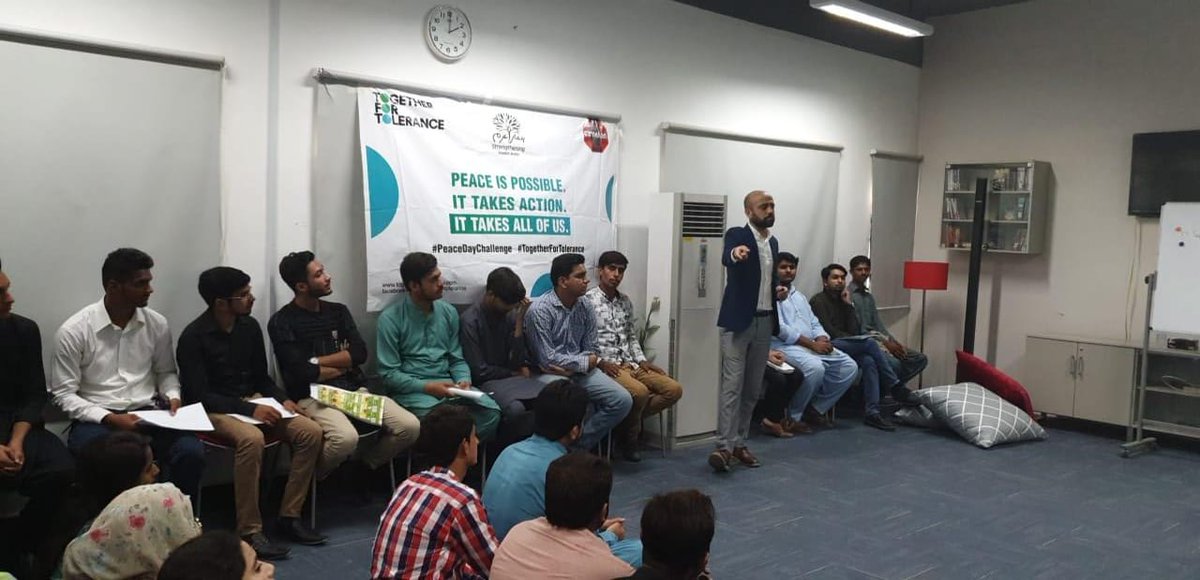 TFTolerance's tweet photo. A session by senior consultant Muhammad Ali who shed light on the importance that, how can we empower Student Leadership on Campus for Social Cohesion and Tolerance in making the world a more peaceful and tolerant place.

#PeaceDayChallenge
#TogetherForTolerance
#TeamMultan https://t.co/6zoyTyDIEi