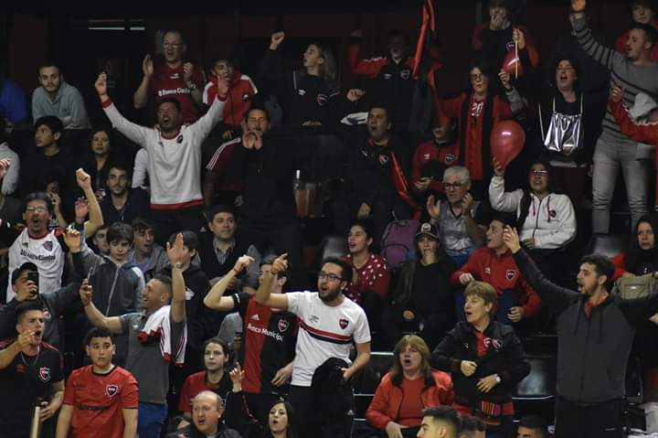 🎟️ ¡Volvemos al Claudio Newell y sorteamos tres entradas!

✔️ Seguí a @canob_futsal y RT

🗓️ Jueves 19/9 🕣 20:30