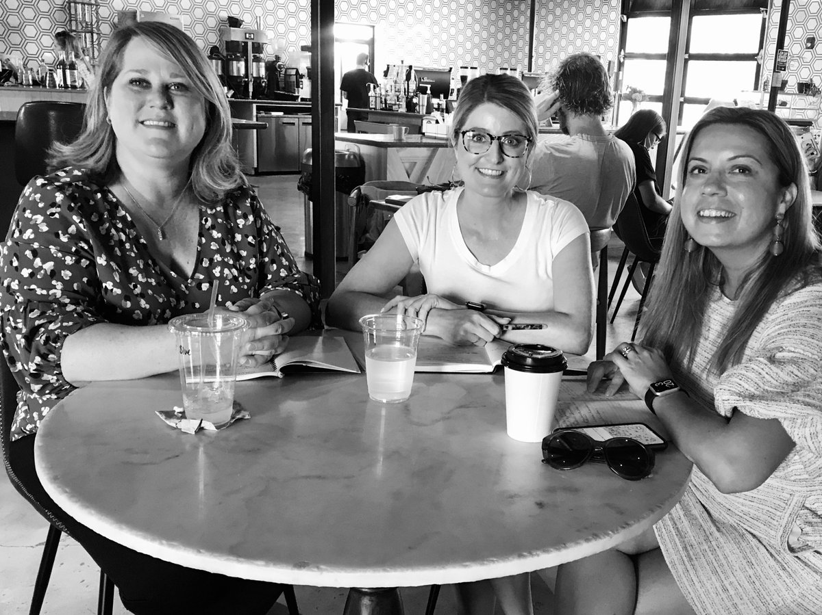 TXMasonry's tweet photo. #WorkforceWednesday - Lindsey &amp; Angie met w #Texas Construction Association 's Jennifer Fagan (VP of Govt Affairs) to discuss issues facing #contractors &amp; the #masonry #industry today. 

#construction #contractors #WCW #womeninconstruction #buildyourfuture #nomoreskillsgap https://t.co/iCwrVn7qQn