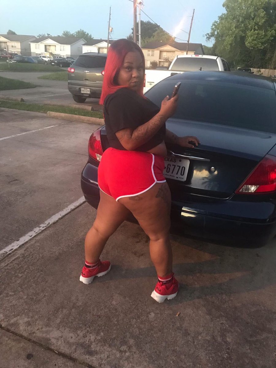 TheMfGoat__'s tweet photo. Thick bitch Puerto Rican 🤪 https://t.co/3DFIpBmrSG