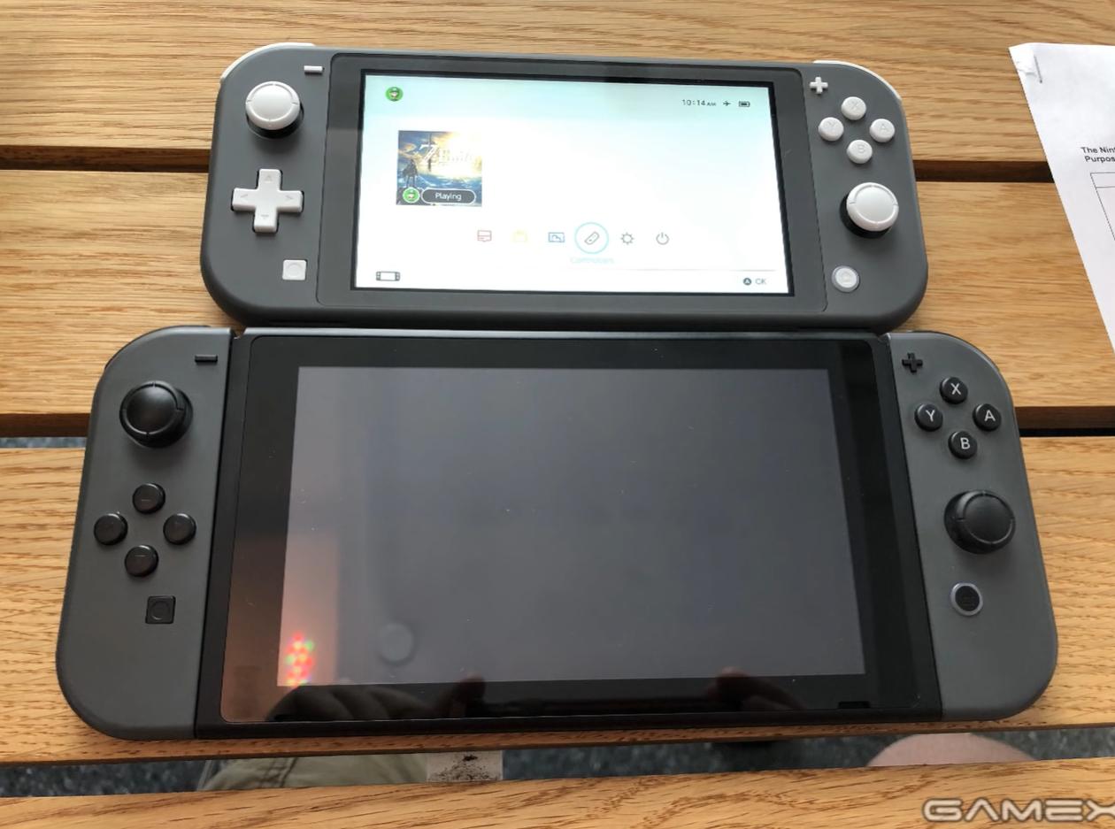 Nintendeal Switch Lite Vs Switch Size Comparison T Co Mtc8d5nmej Twitter