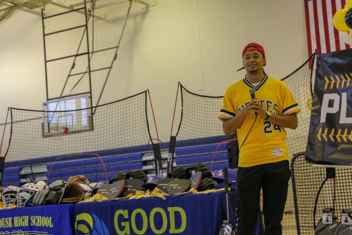 Pirates's tweet photo. Today, we celebrate #ClementeDay with five community events throughout the area. 

First up, we joined Chris Archer and Good Sports for an equipment donation and Roberto Clemente Jr leads a Summer Slugger Assembly. https://t.co/jxULuQhZYN